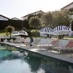Maison Dominos Centre Piscine Accès Océan à Pied * Guéthary