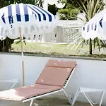 Maison Dominos Centre Piscine Accès Océan à Pied Hébergement de vacances Guéthary