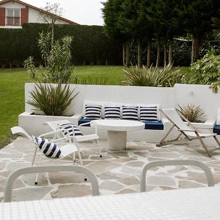 Casa de Férias Maison Dominos Centre Piscine Accès Océan à Pied *