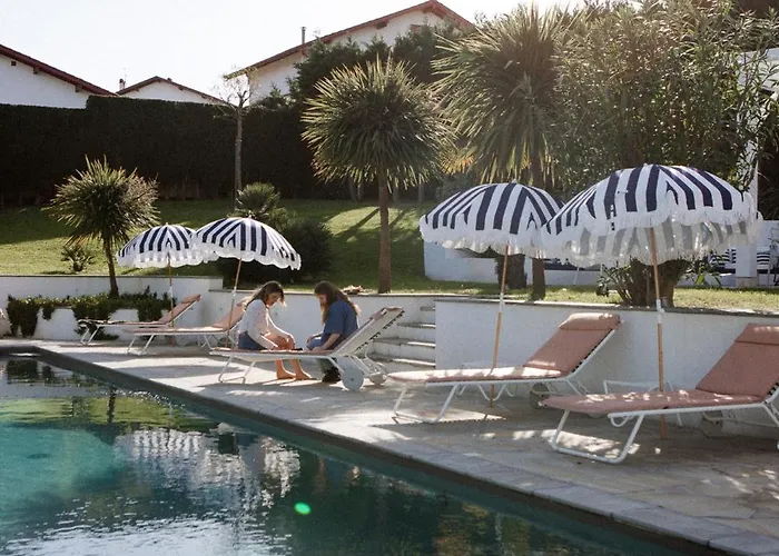 Maison Dominos Centre Piscine Acces Ocean A Pied * Guéthary