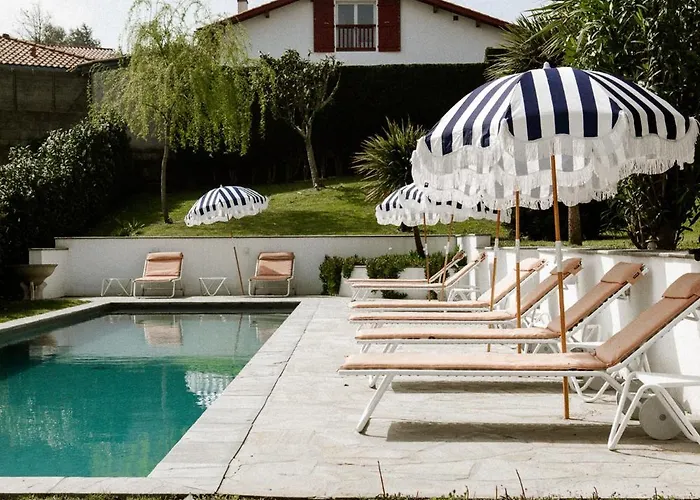 Дом отдыха Centre Piscine Acces Ocean A Pied