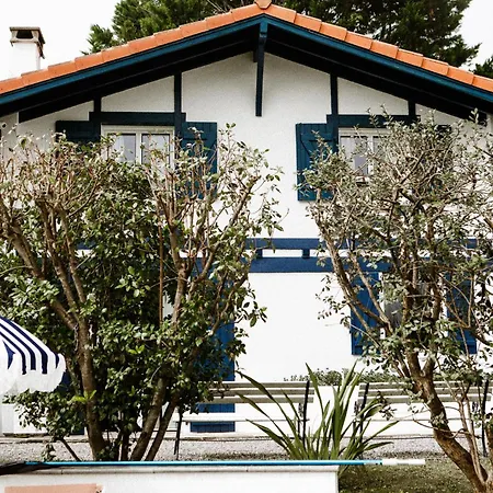 Centre Piscine Acces Ocean A Pied Holiday home